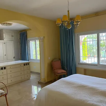 וילה 4 Bedroom Private With Pool For Families Only - No Groups Allowed אסטפונה