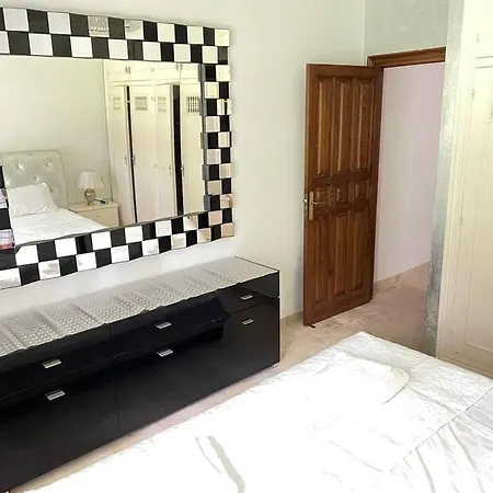 4 Bedroom Private With Pool For Families Only - No Groups Allowed *