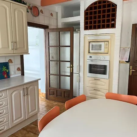 וילה 4 Bedroom Private With Pool For Families Only - No Groups Allowed